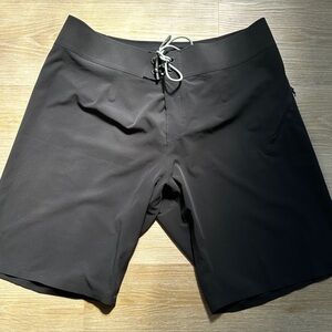 Lululemon Mens 36” Waist Black Board Shorts. Great Condition
